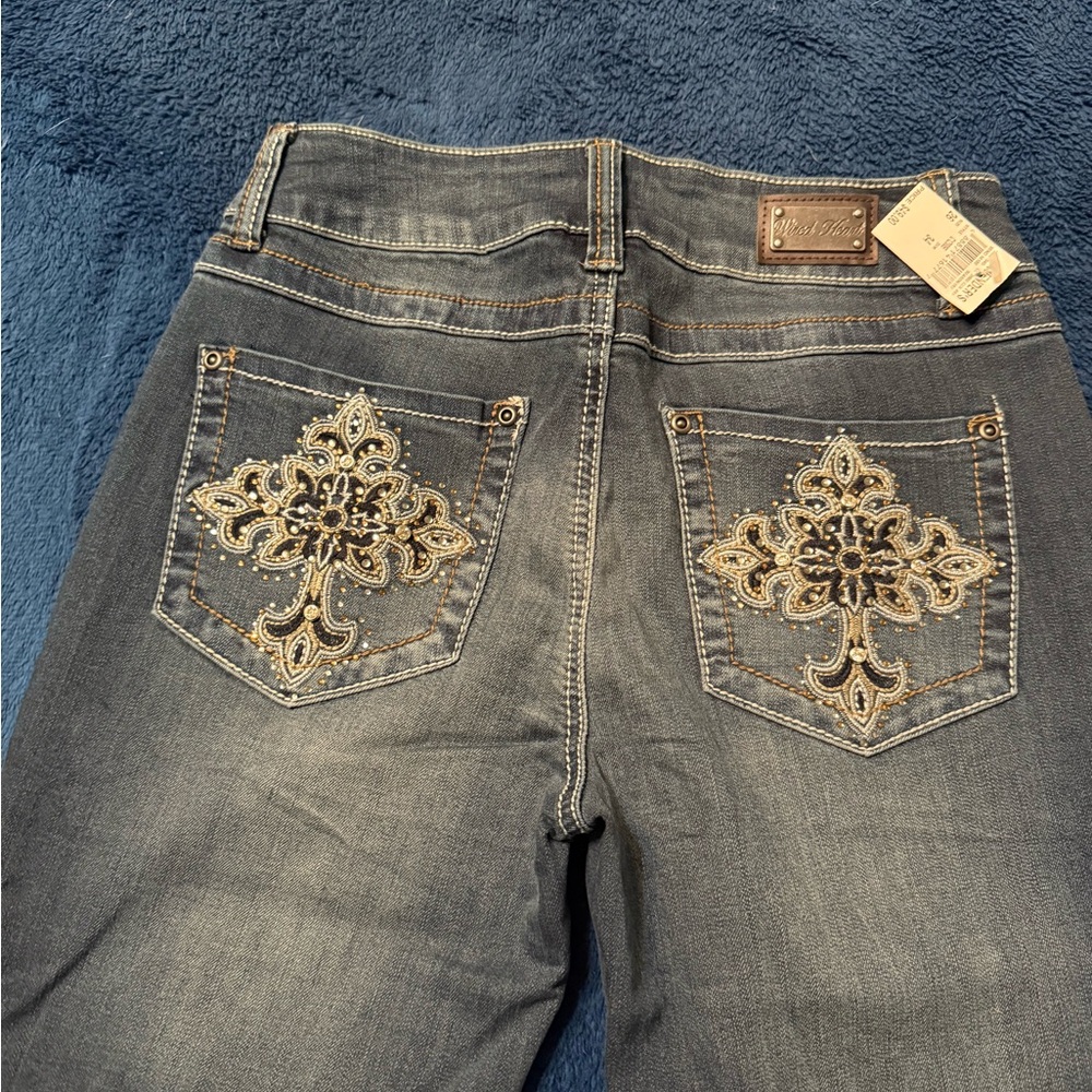 Elegant Boot Cut Jeans with Embellished Pockets